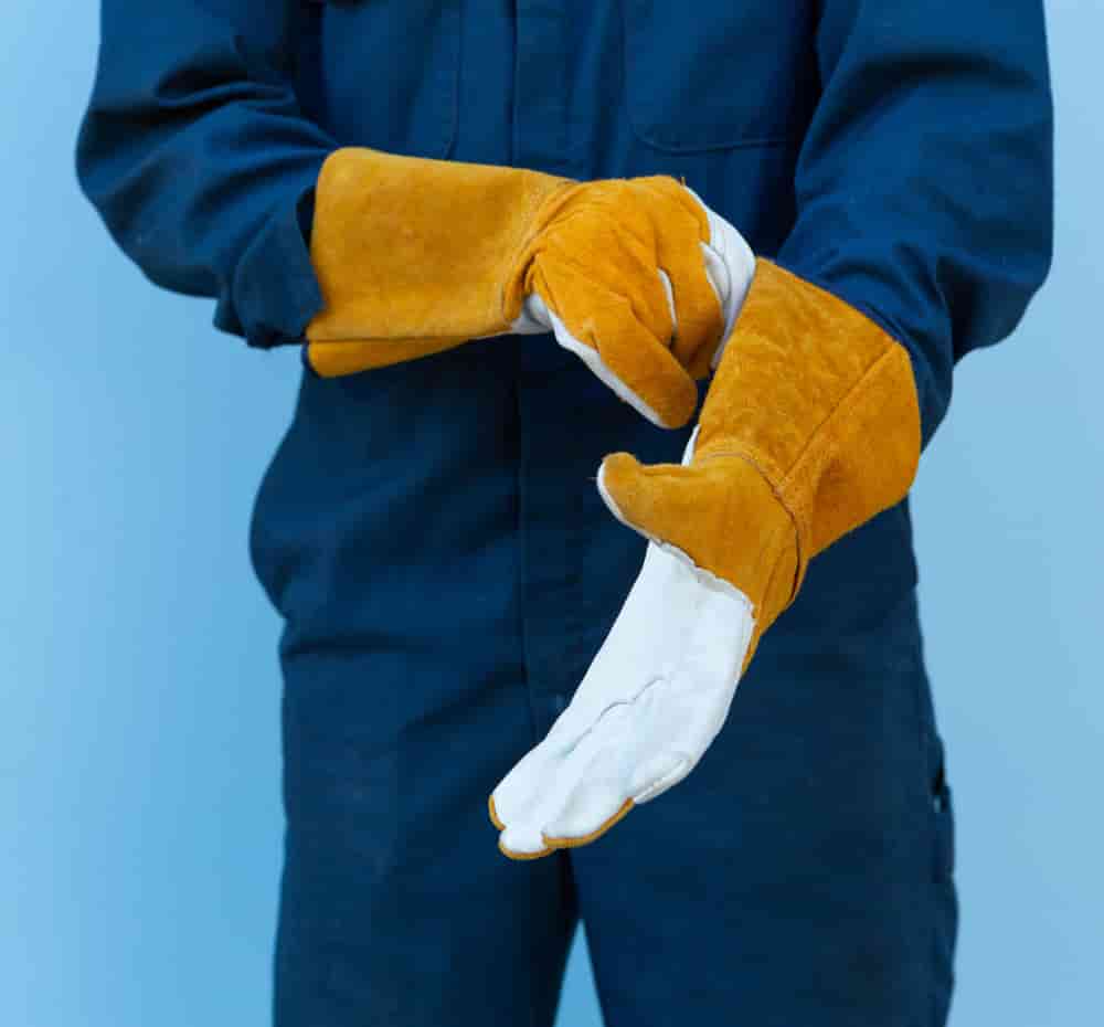 Guía técnica: Cómo elegir el guante de seguridad adecuado para cada industria